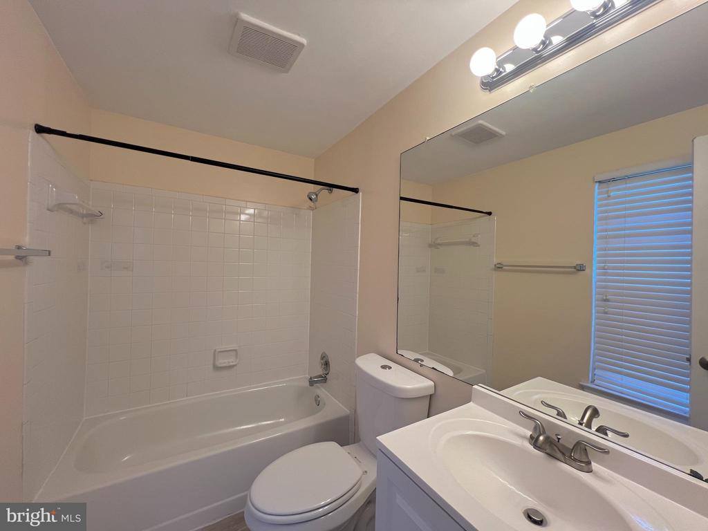 1707 Featherwood Street, Silver Spring, MD 20904