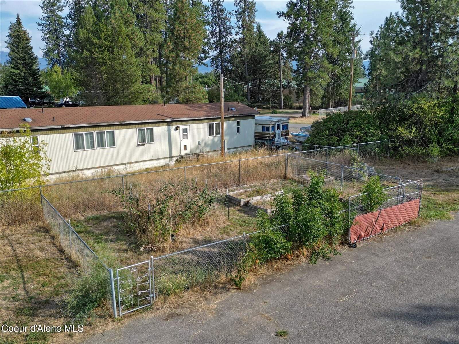 6025 East Grove Ave, Athol, ID 83801