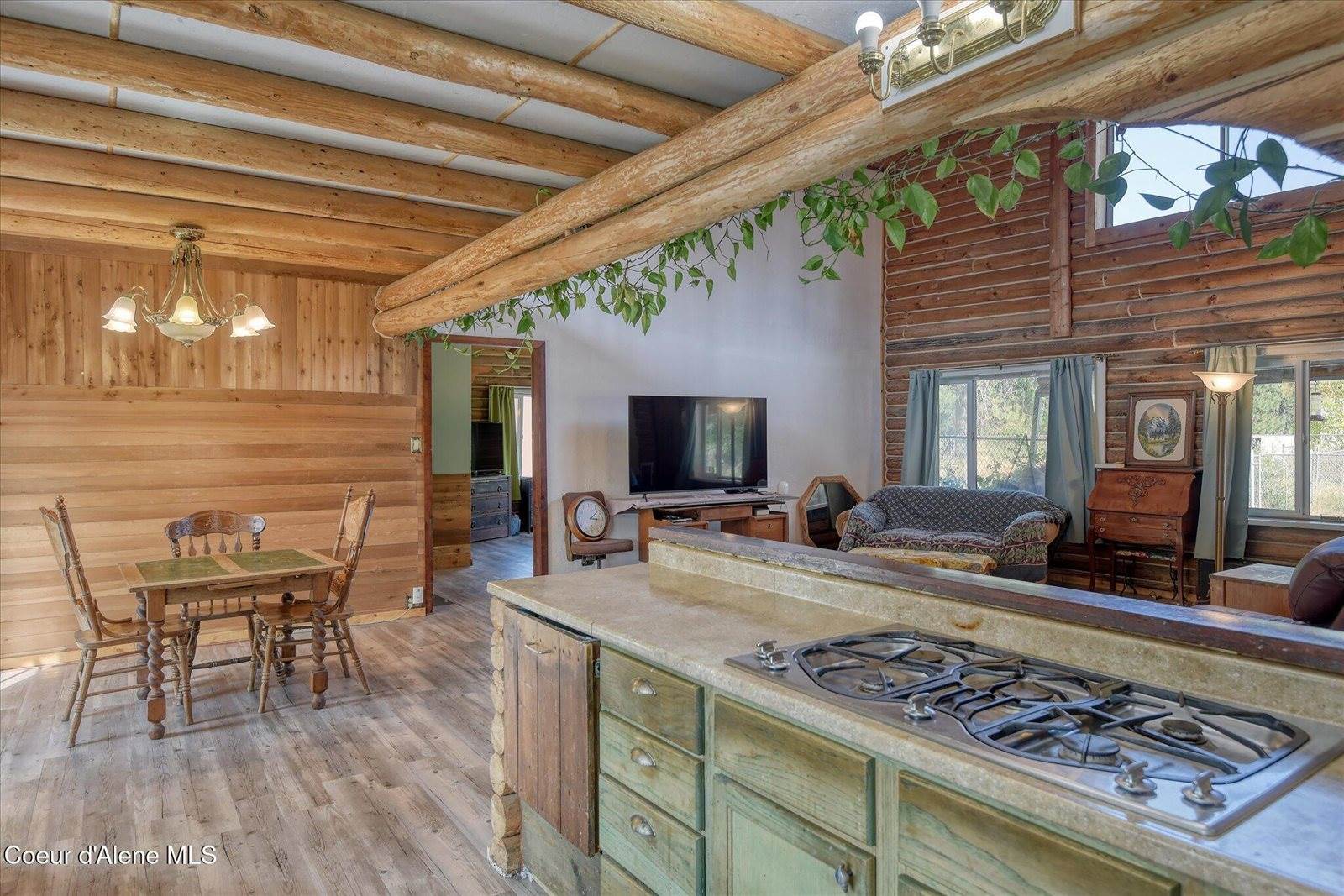 6025 East Grove Ave, Athol, ID 83801