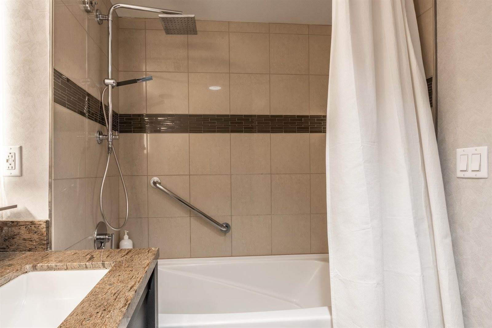 50 Hillside Drive #416, Mammoth Lakes, CA 93546