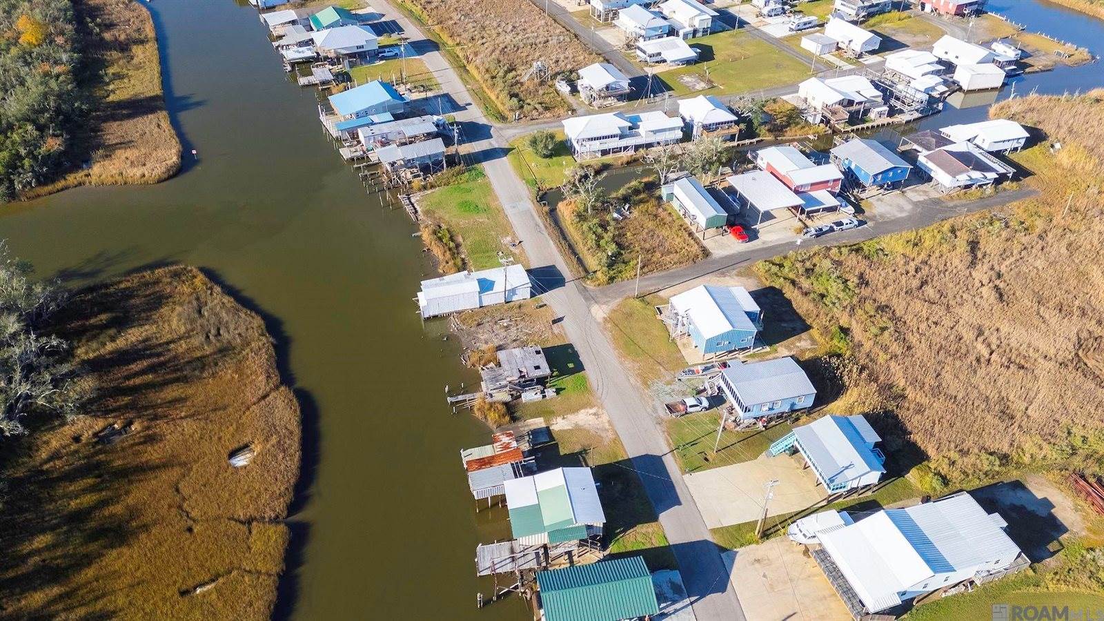 1008 Four Point Rd, Dulac, LA 70353