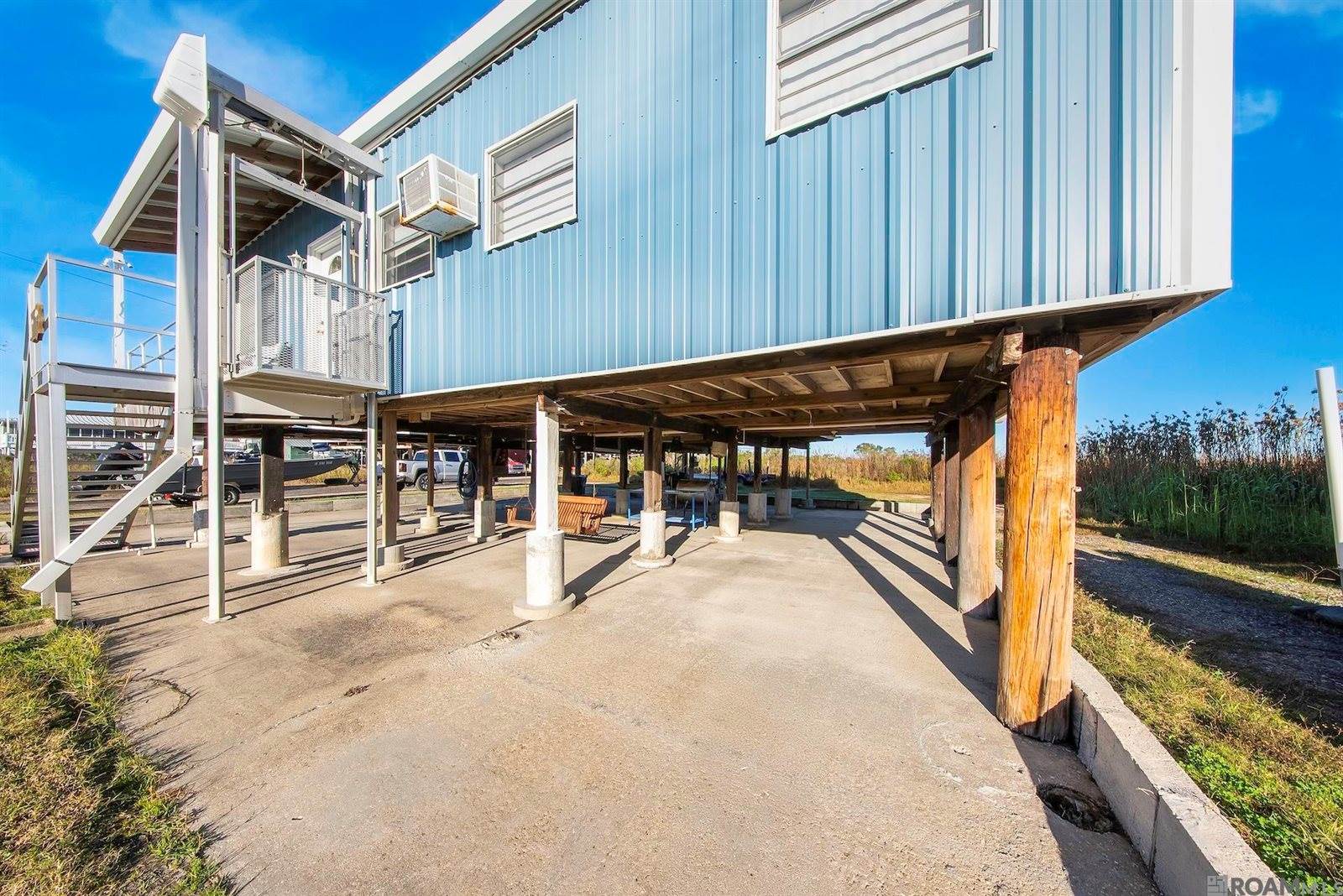 1008 Four Point Rd, Dulac, LA 70353