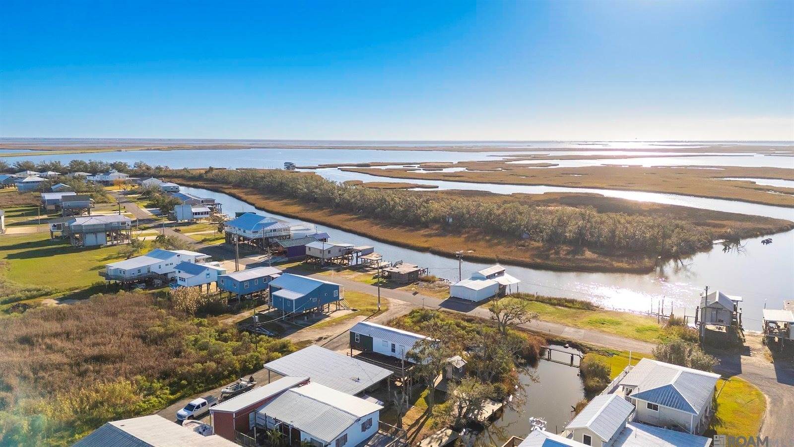 1008 Four Point Rd, Dulac, LA 70353