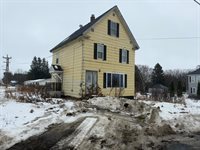 3 Hughes Road, Mapleton, ME 04757