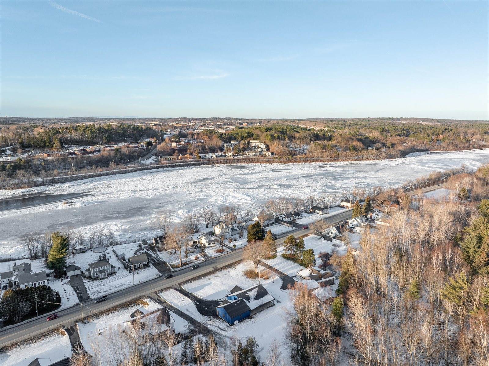 725 North Main Street, Brewer, ME 04412