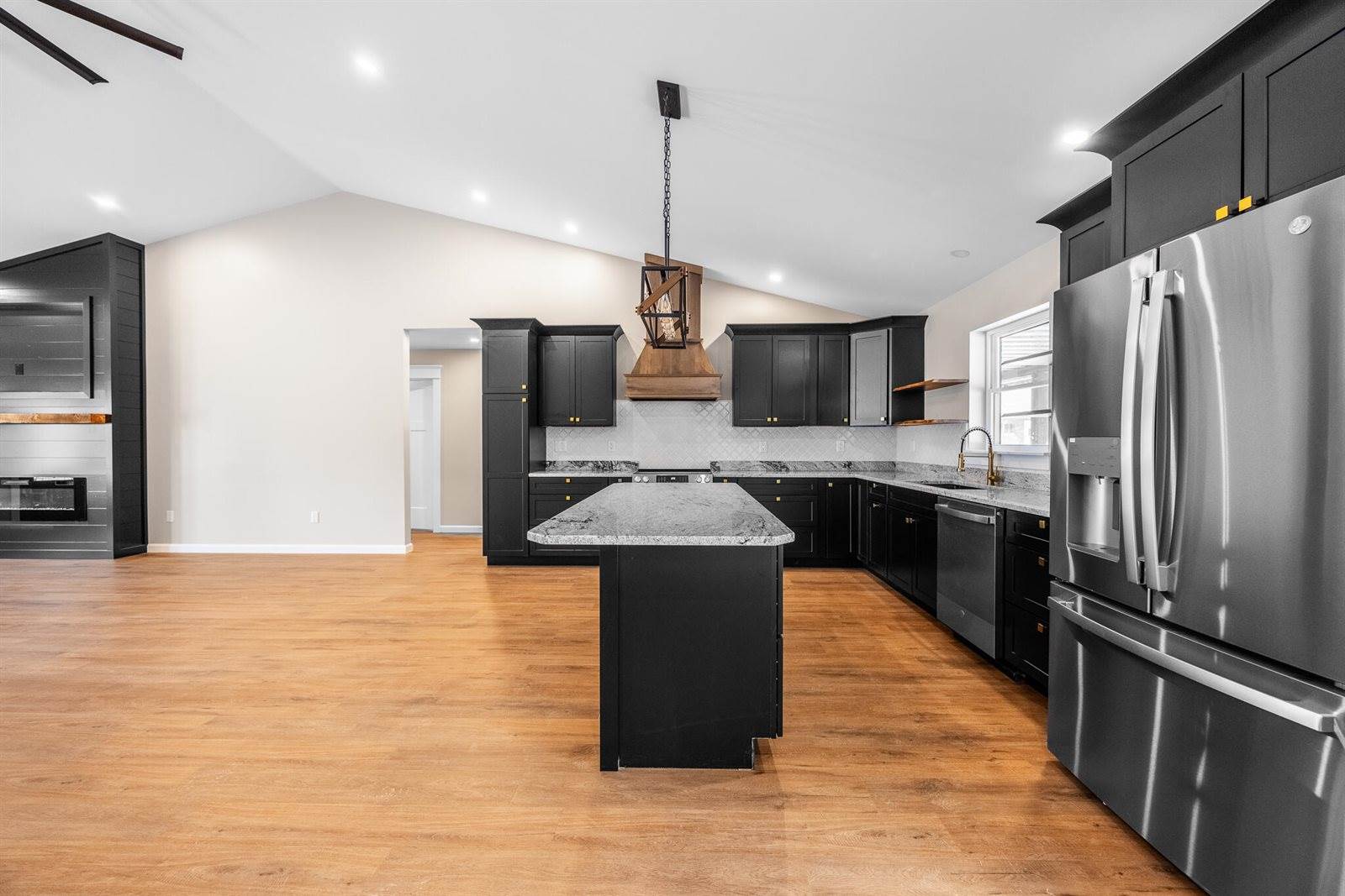 725 North Main Street, Brewer, ME 04412