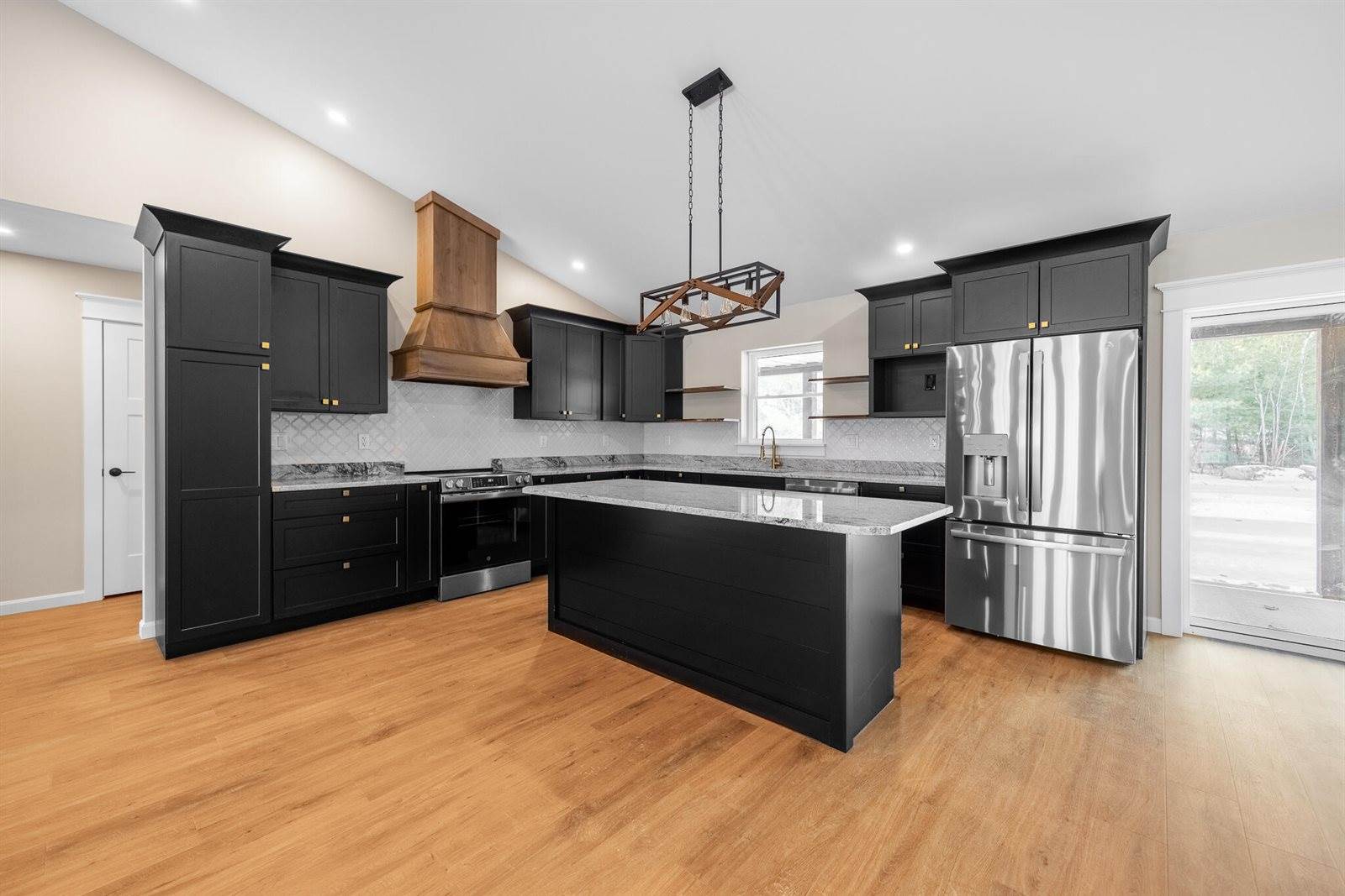 725 North Main Street, Brewer, ME 04412