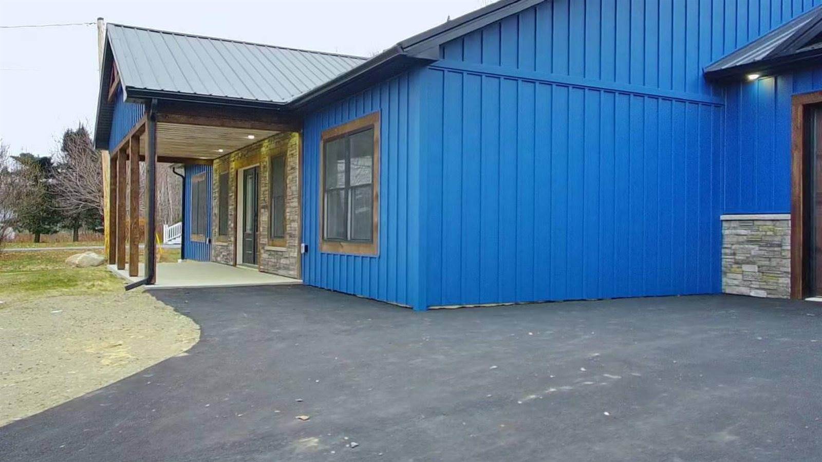 725 North Main Street, Brewer, ME 04412