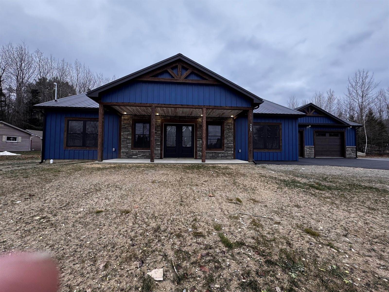 725 North Main Street, Brewer, ME 04412