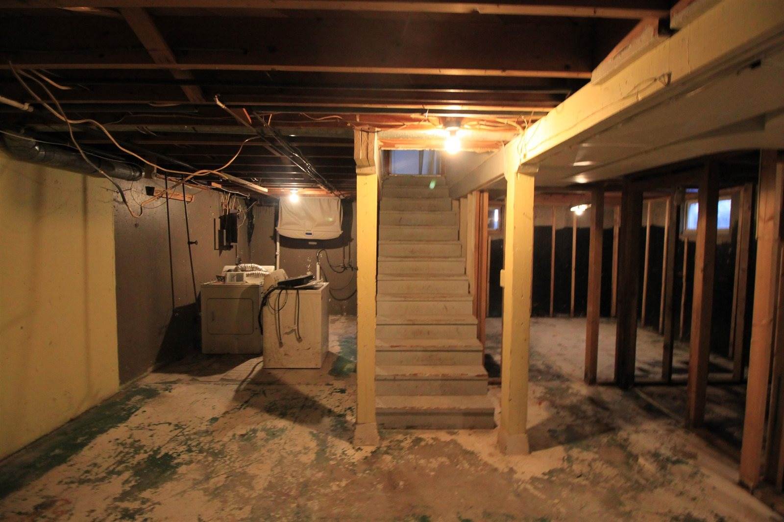 611 & 613 5th Ave SW, Minot, ND 58701