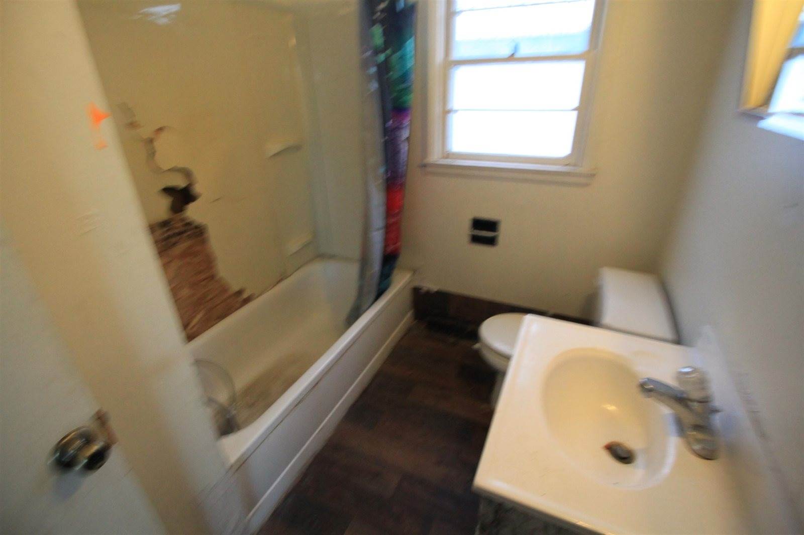 611 & 613 5th Ave SW, Minot, ND 58701