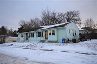 611 & 613 5th Ave SW, Minot, ND 58701