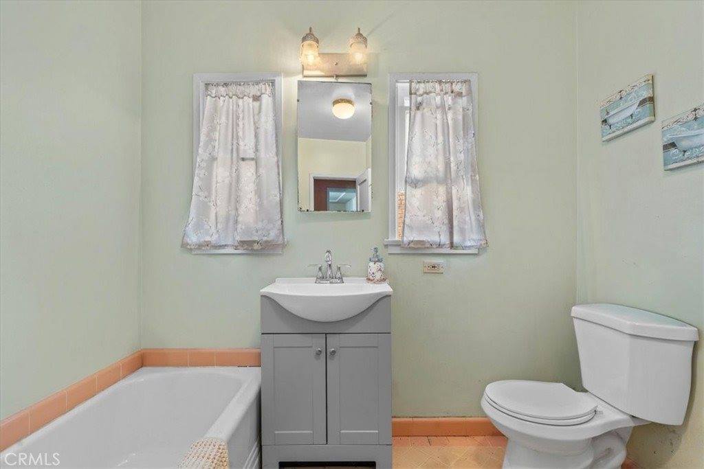 815 Omar Street, Glendale, CA 91202