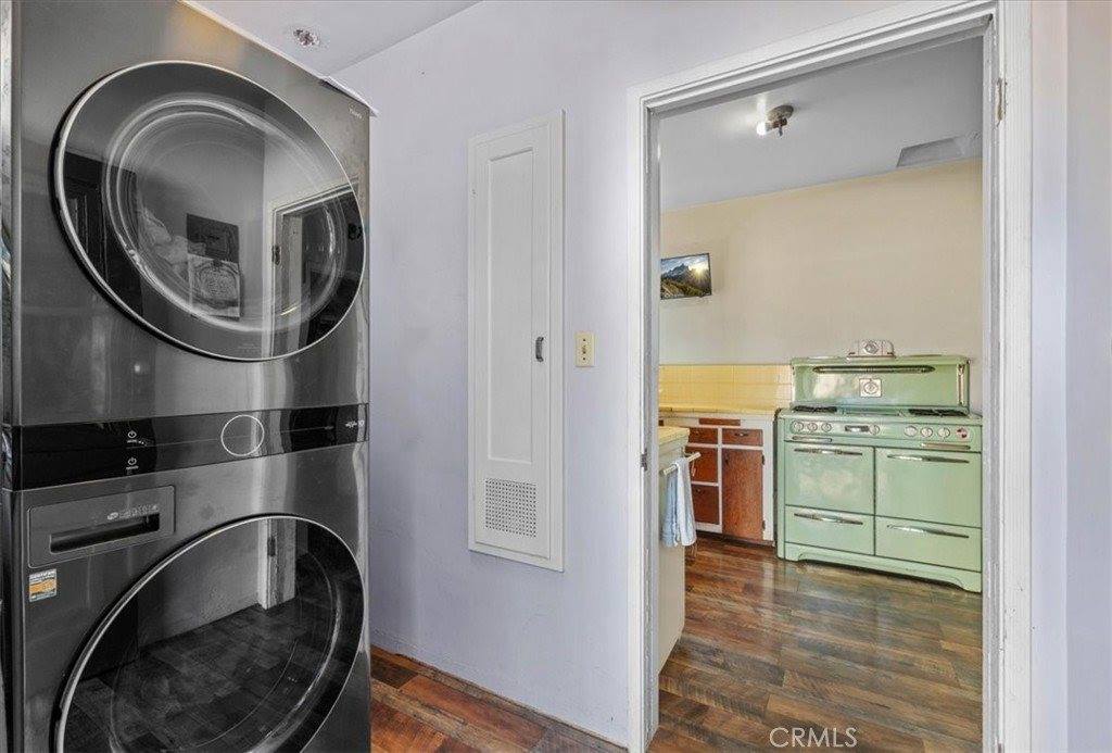 815 Omar Street, Glendale, CA 91202