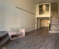 7552 Melrose Ave, Los Angeles, CA 90046