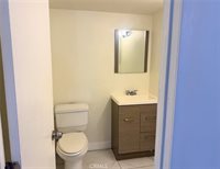 7552 Melrose Ave, Los Angeles, CA 90046