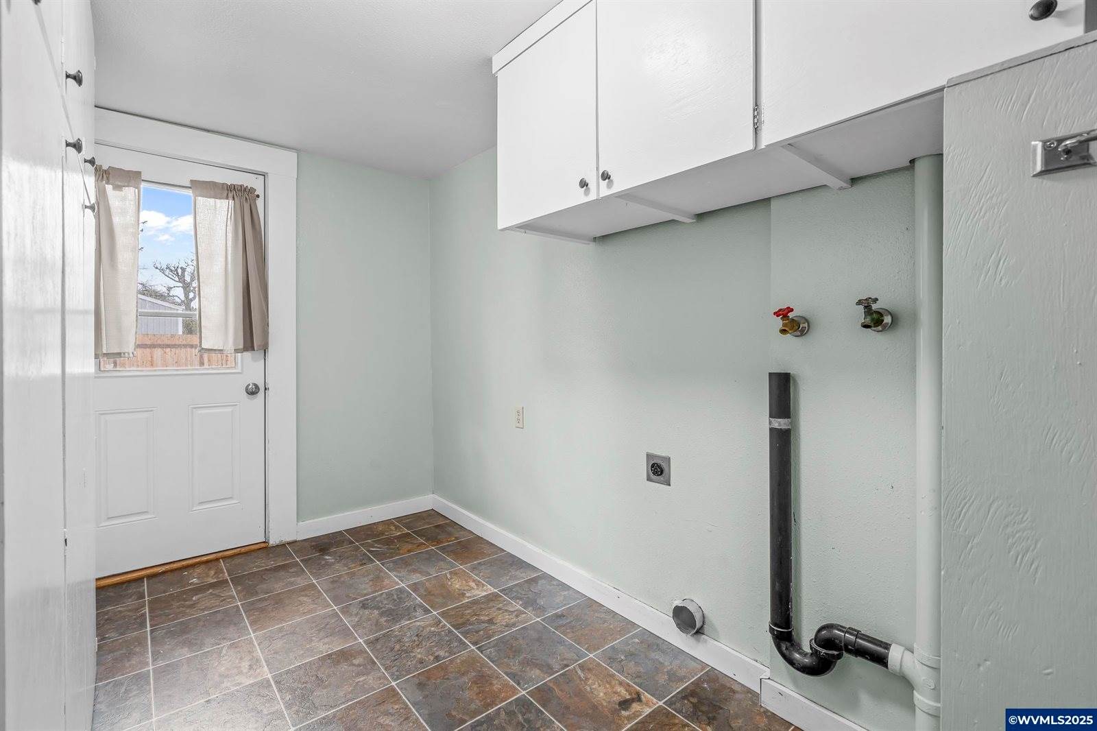 38656 Jefferson Scio Dr, Scio, OR 97374