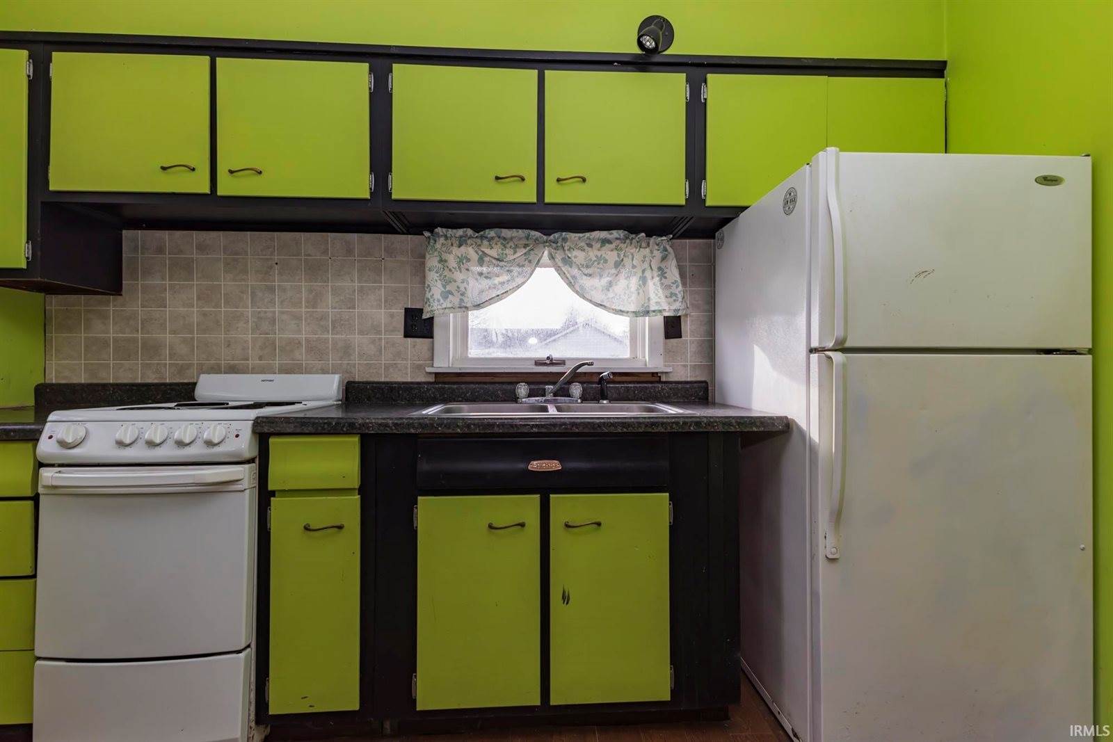 2920 S Vine Street, Muncie, IN 47302