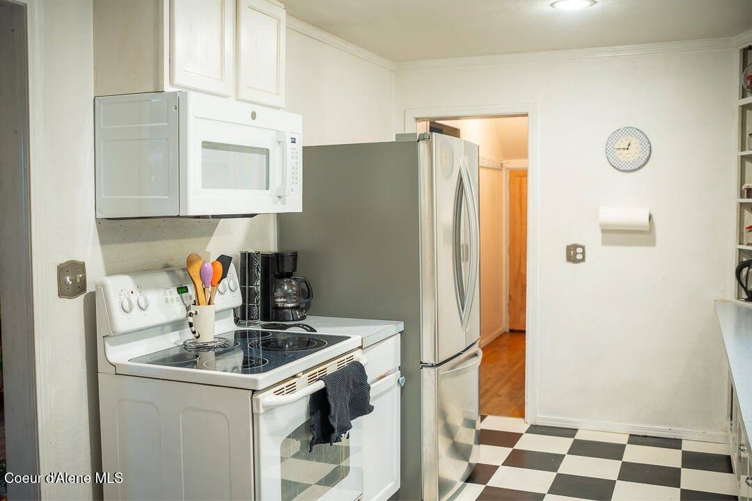 27232 East Schoolhouse Loop, Cataldo, ID 83810