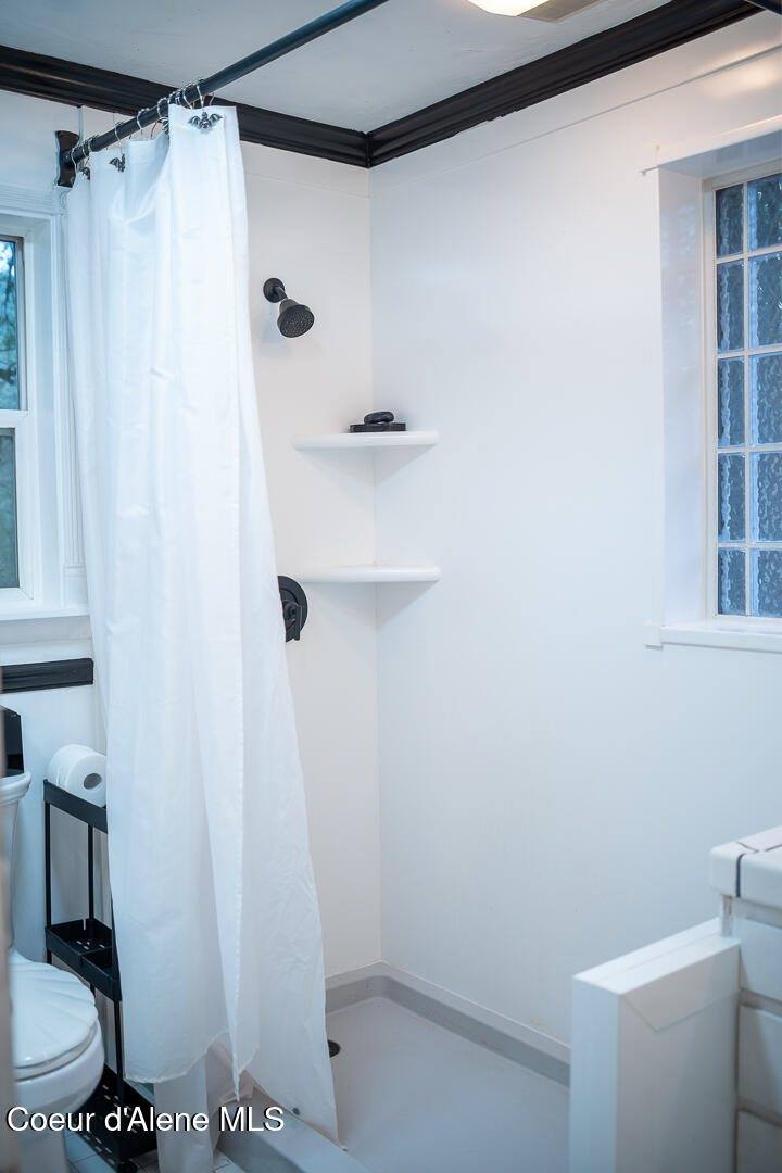 27232 East Schoolhouse Loop, Cataldo, ID 83810