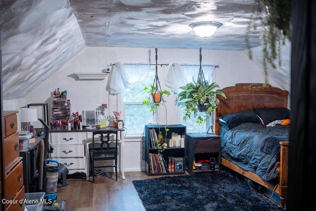 27232 East Schoolhouse Loop, Cataldo, ID 83810