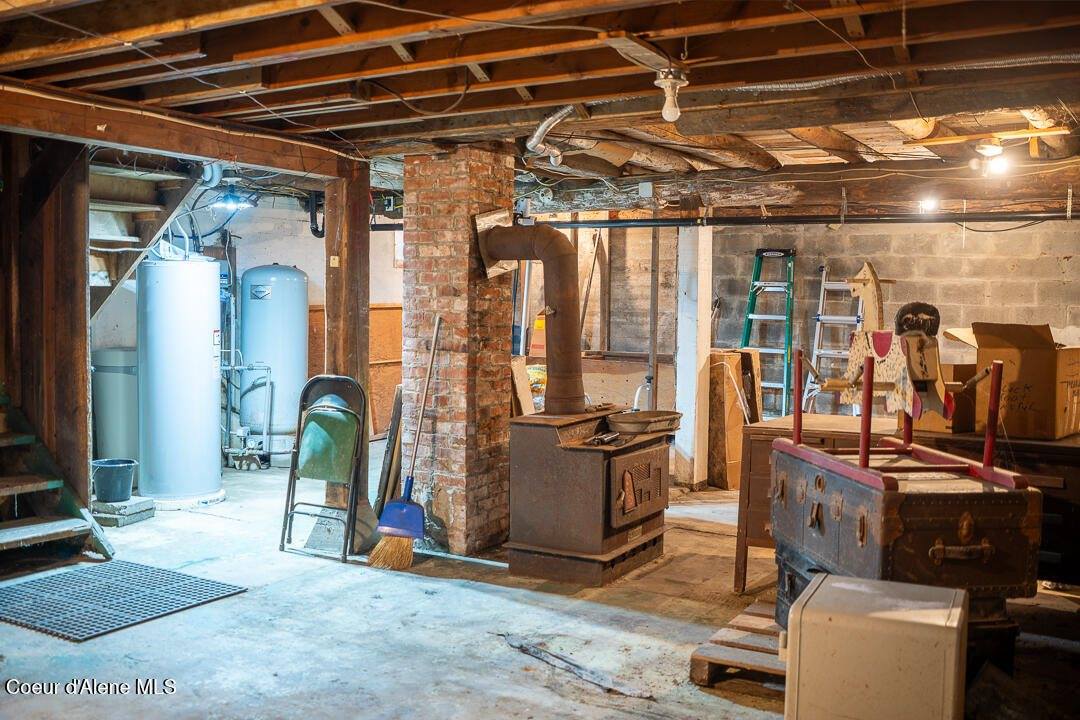 27232 East Schoolhouse Loop, Cataldo, ID 83810