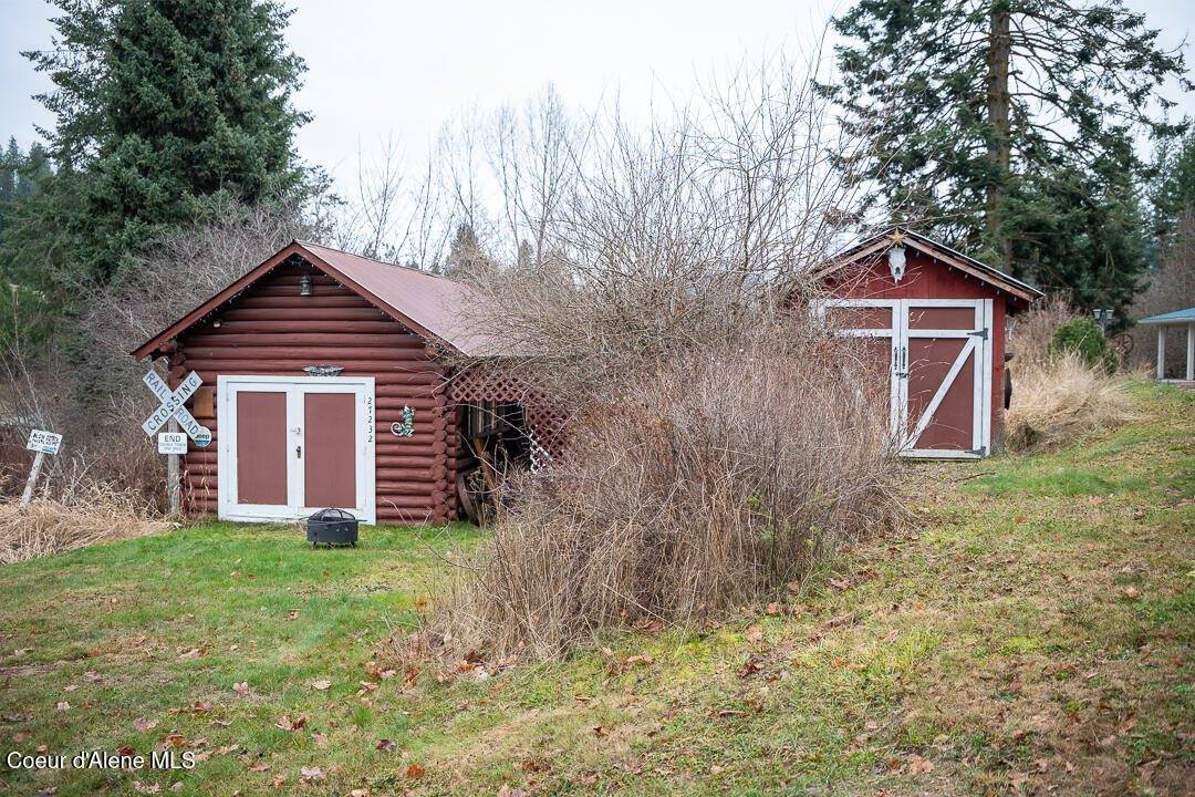 27232 East Schoolhouse Loop, Cataldo, ID 83810