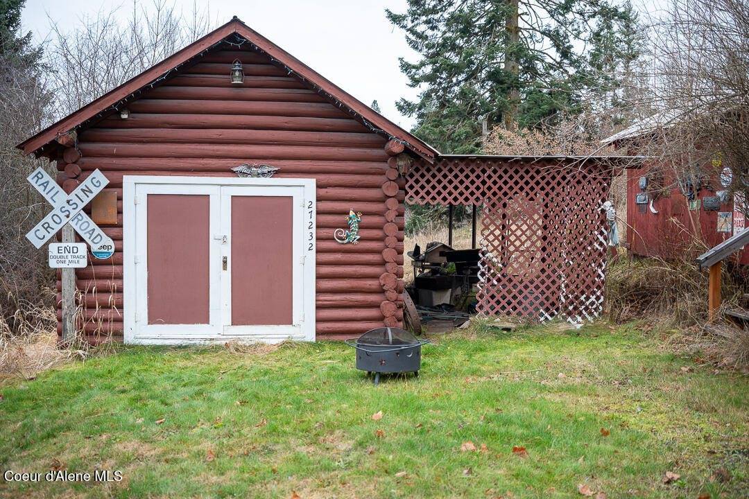 27232 East Schoolhouse Loop, Cataldo, ID 83810