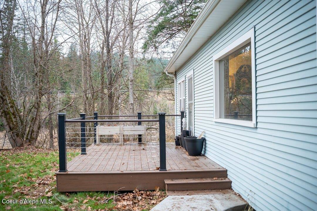 27232 East Schoolhouse Loop, Cataldo, ID 83810