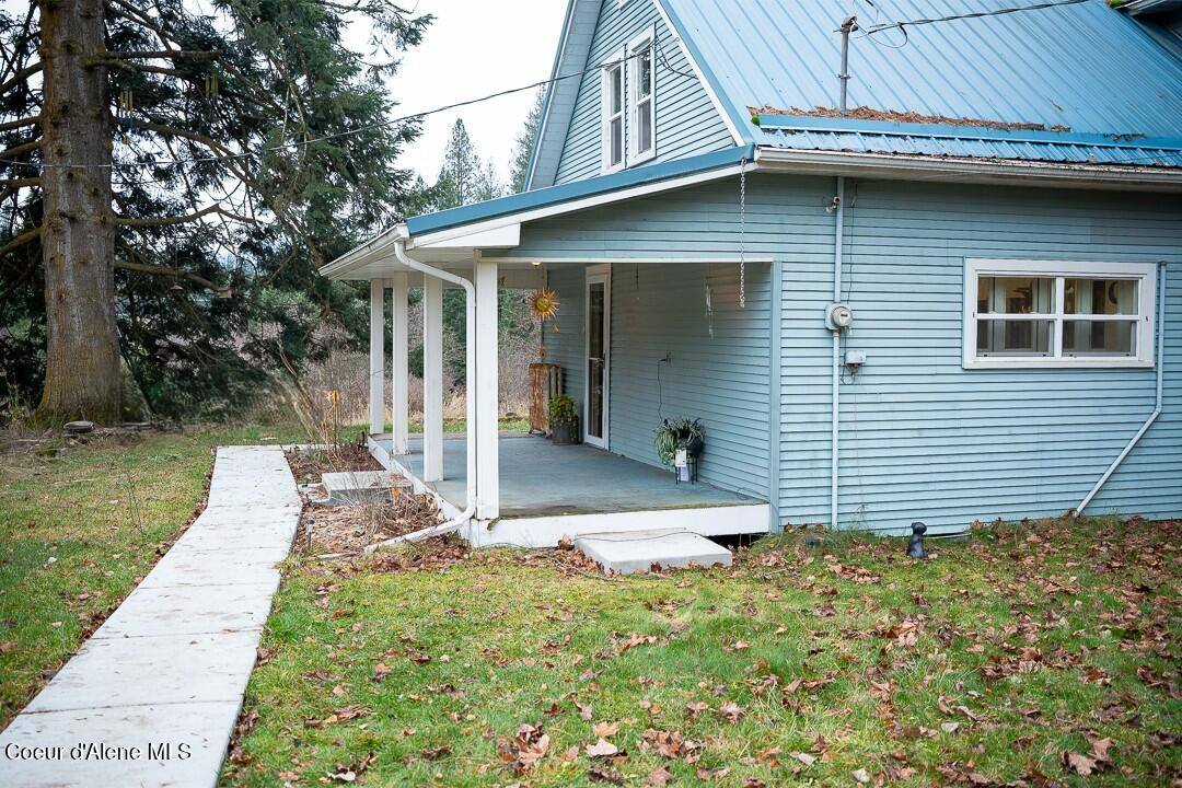 27232 East Schoolhouse Loop, Cataldo, ID 83810