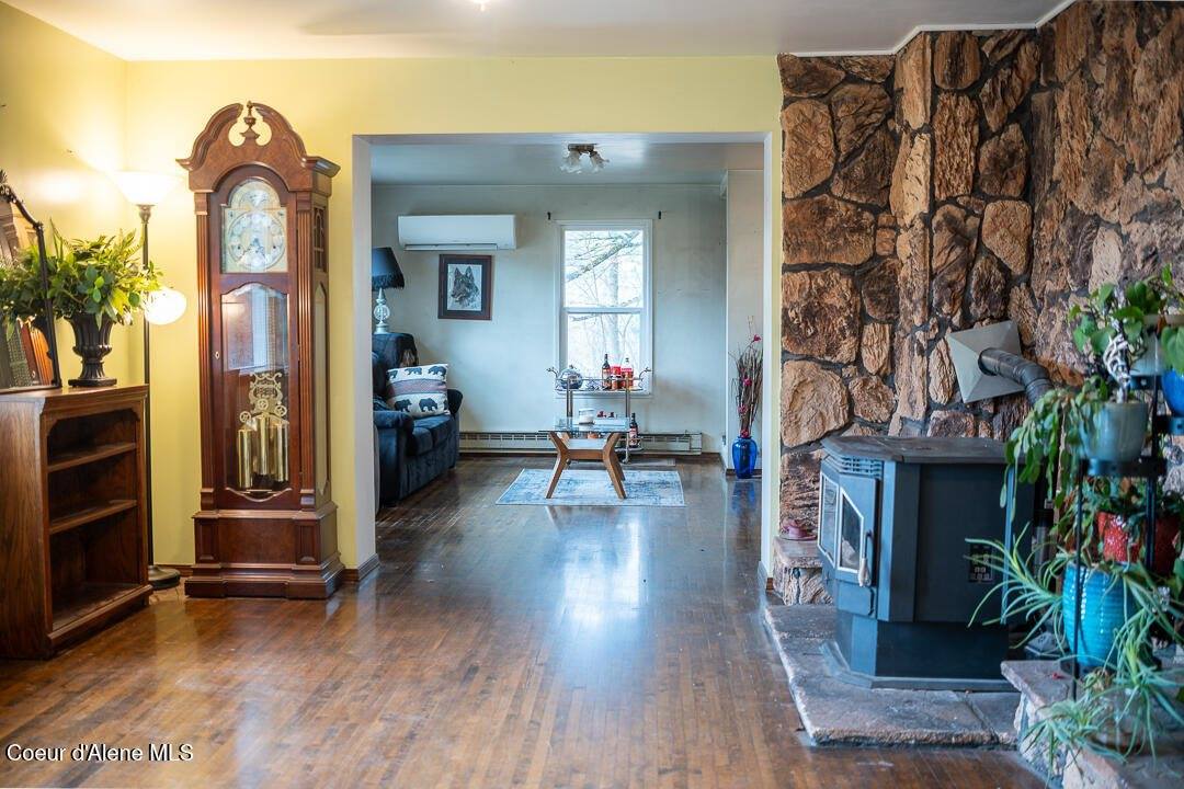 27232 East Schoolhouse Loop, Cataldo, ID 83810