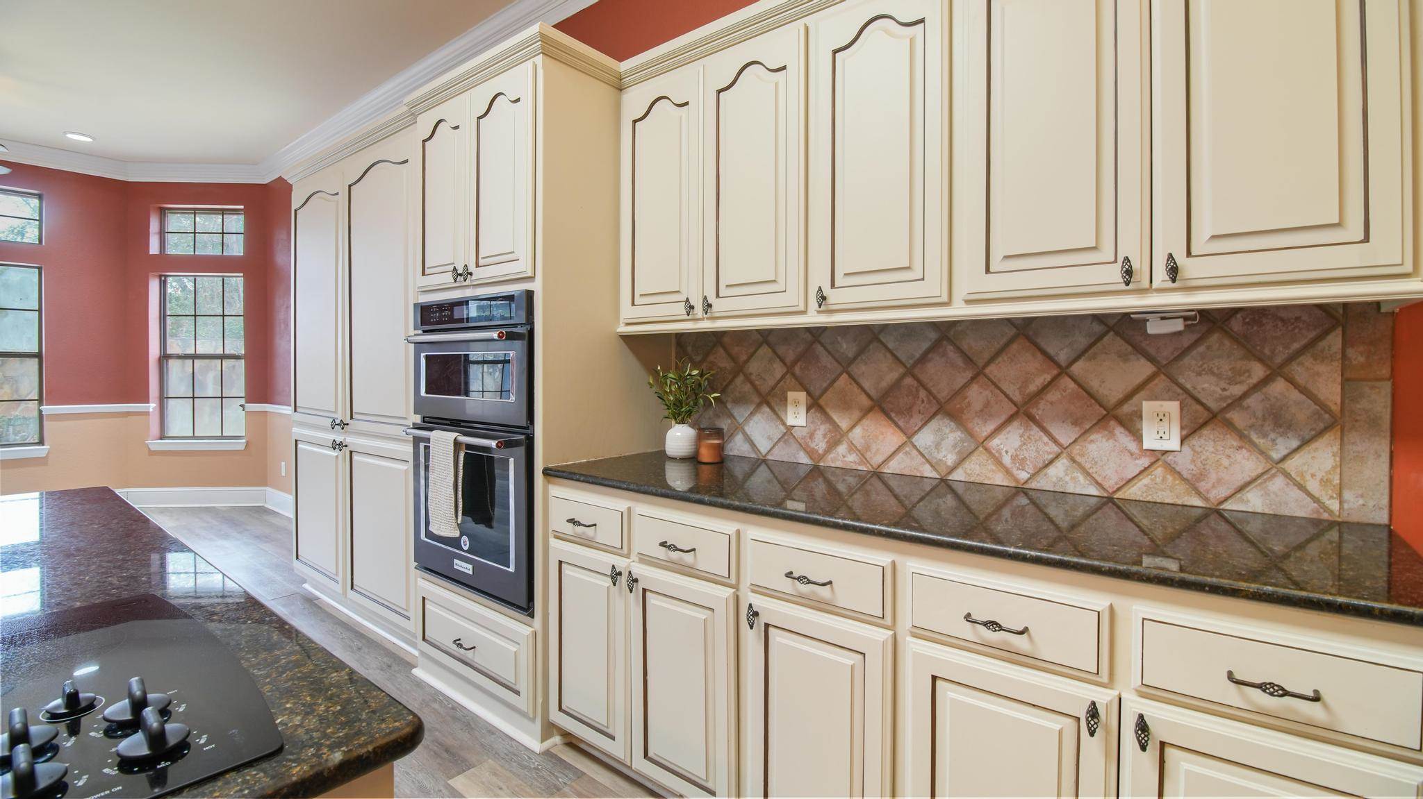 15360 Wagon Wheel Dr, Chandler, TX 75758