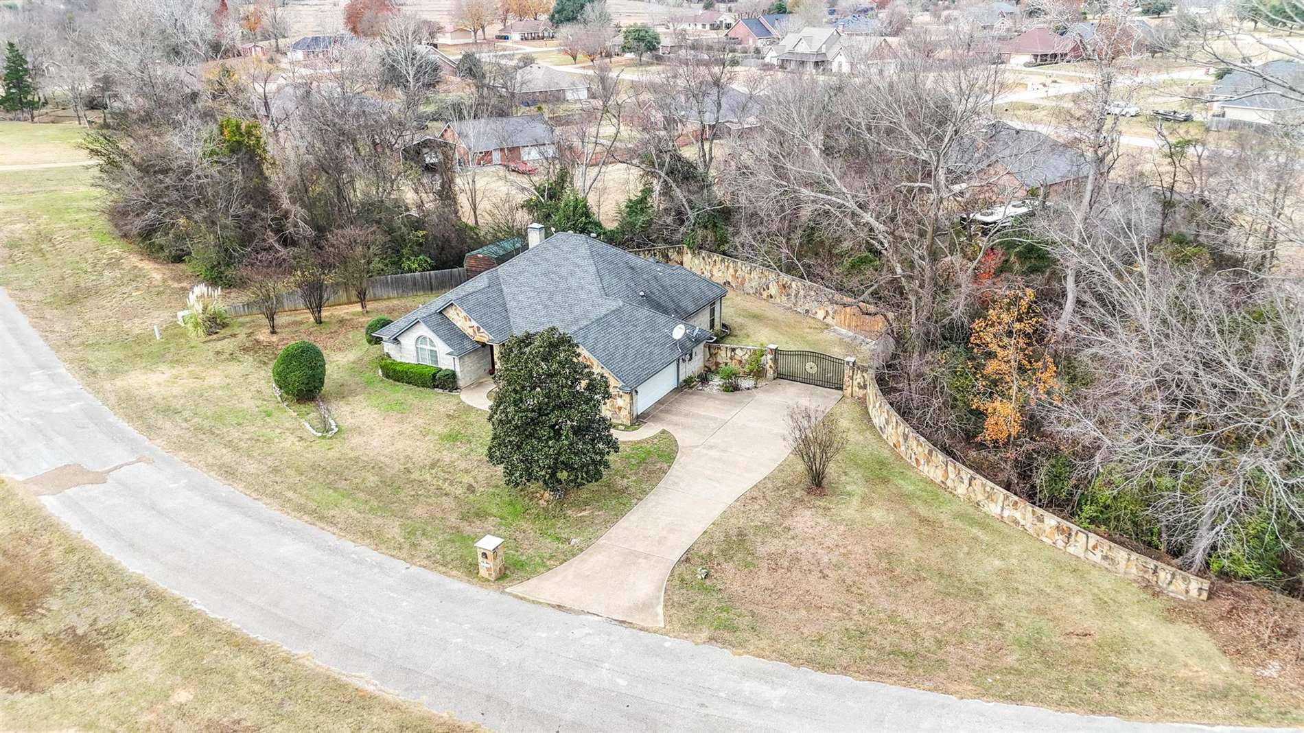 15360 Wagon Wheel Dr, Chandler, TX 75758