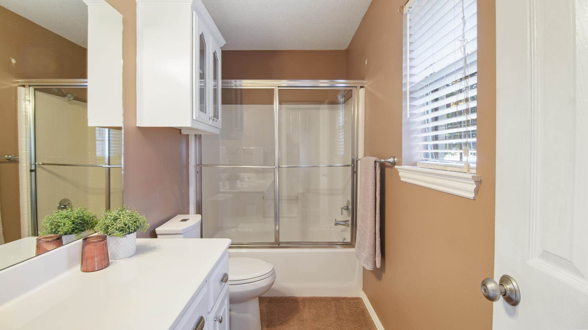 15360 Wagon Wheel Dr, Chandler, TX 75758