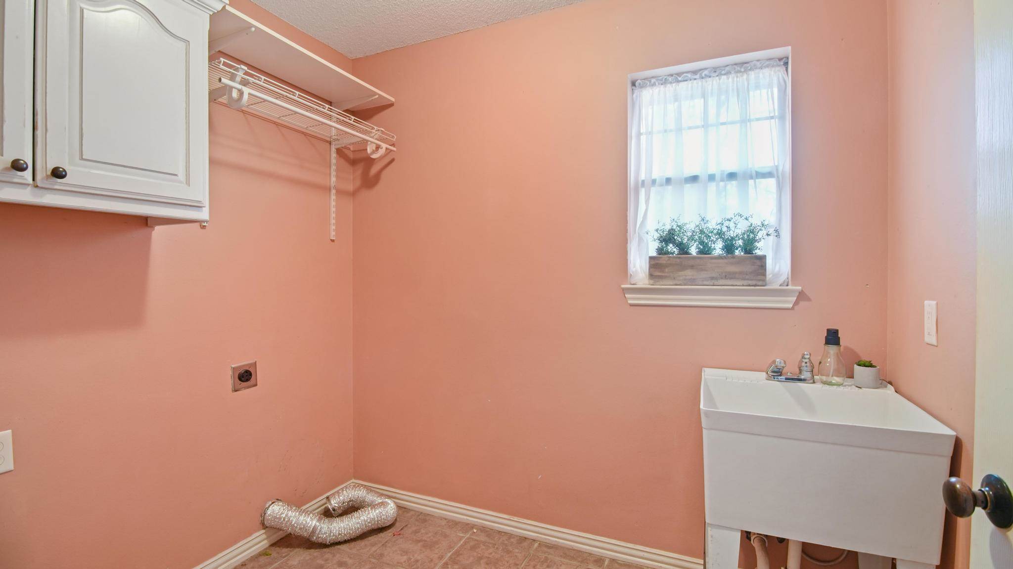 15360 Wagon Wheel Dr, Chandler, TX 75758