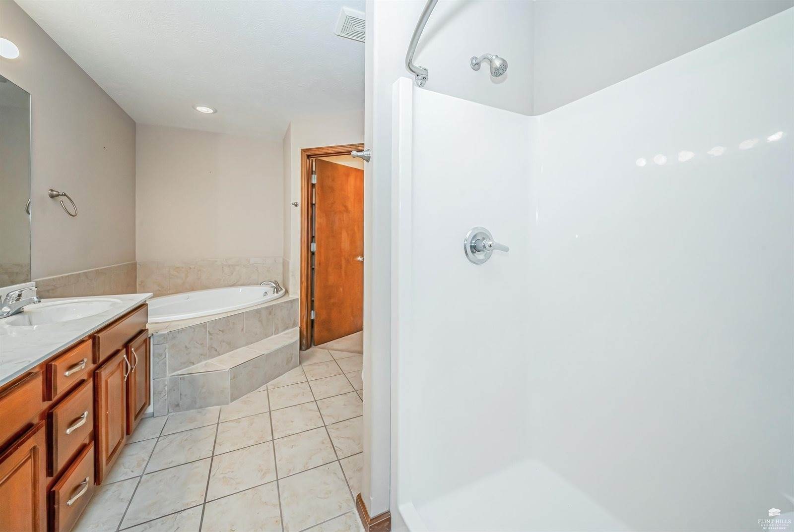 313 Caroline Court, Junction City, KS 66441
