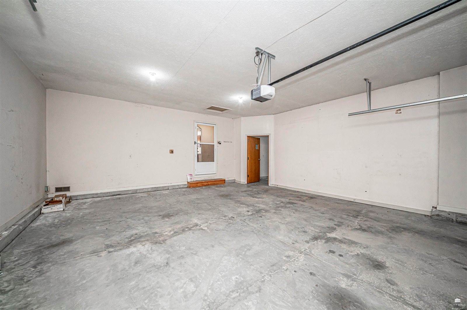 313 Caroline Court, Junction City, KS 66441