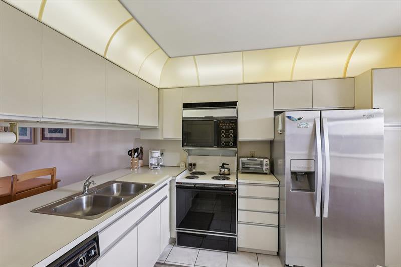 3503 Oaks Way 510, Pompano Beach, FL 33069