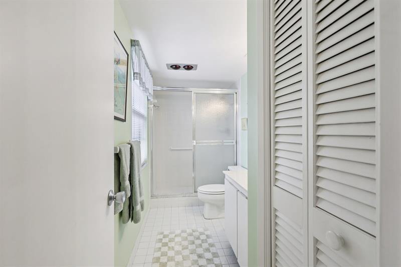 3503 Oaks Way 510, Pompano Beach, FL 33069