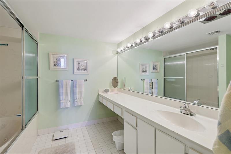 3503 Oaks Way 510, Pompano Beach, FL 33069