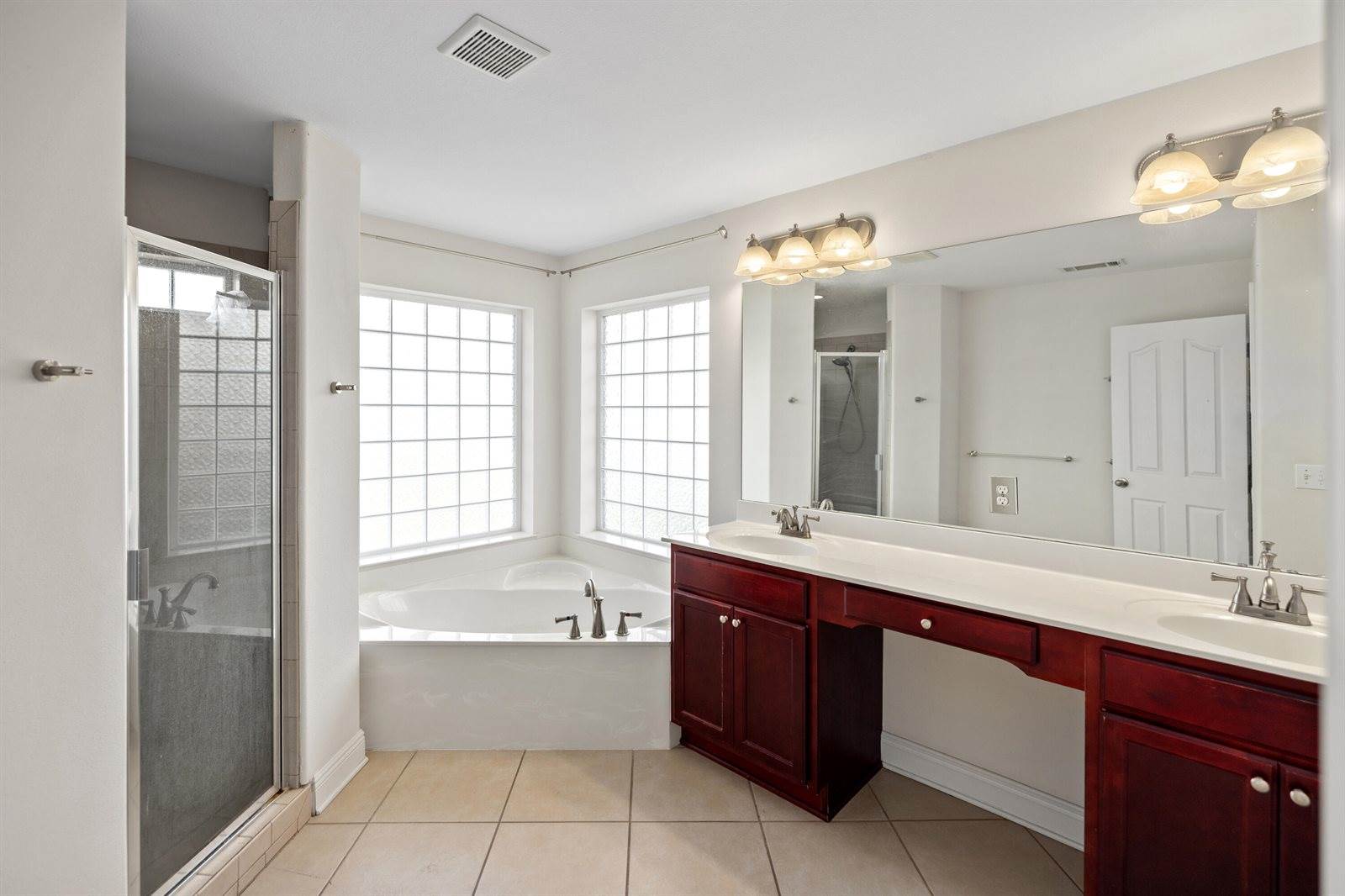 876 Solimar Way, Mary Esther, FL 32569