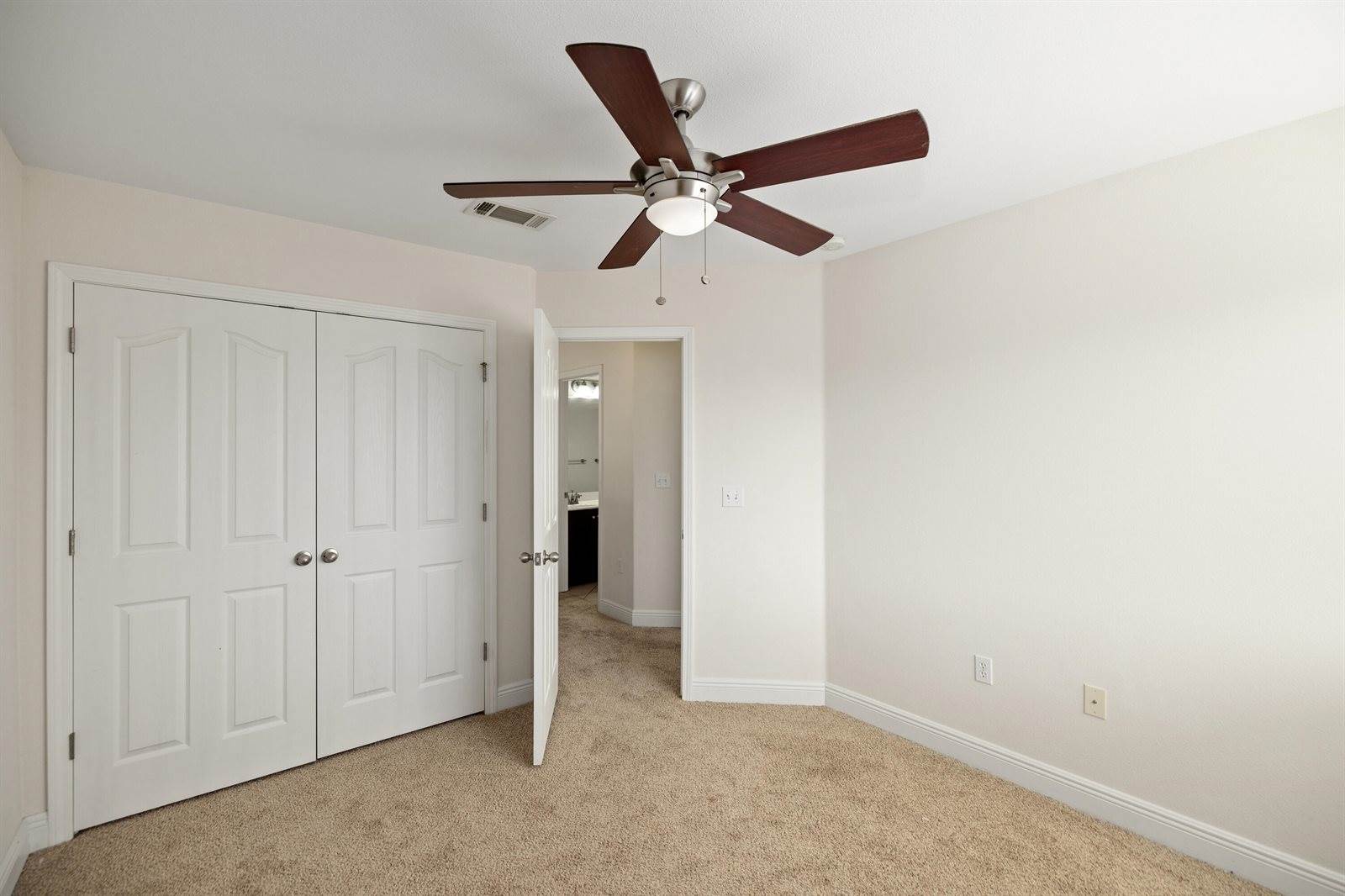 876 Solimar Way, Mary Esther, FL 32569