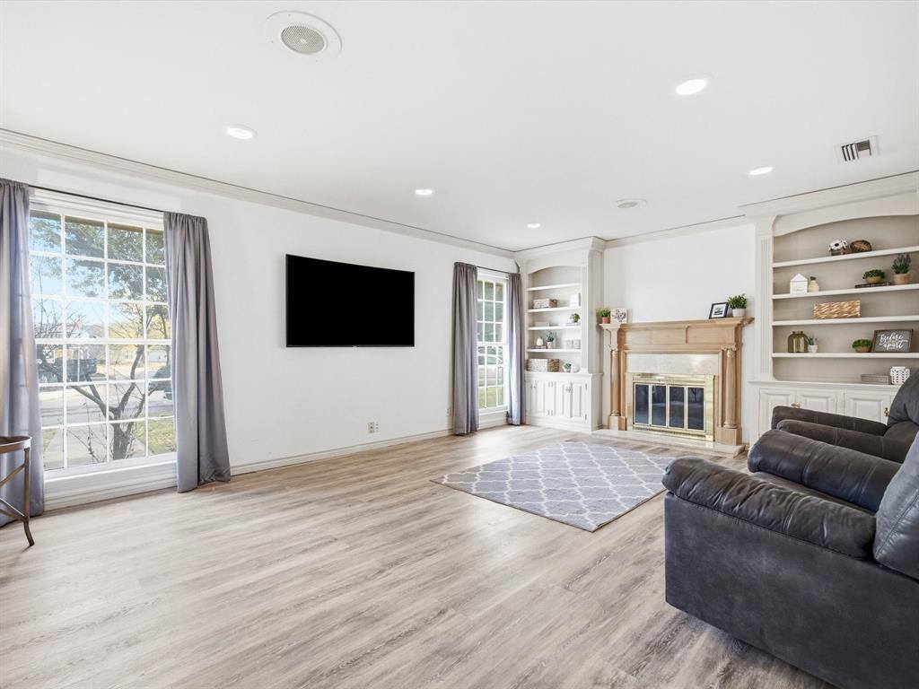 3514 Shady Valley Drive, Pantego, TX 76013