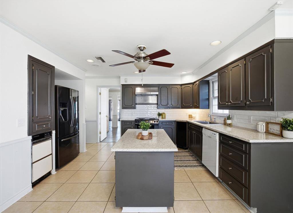 3514 Shady Valley Drive, Pantego, TX 76013