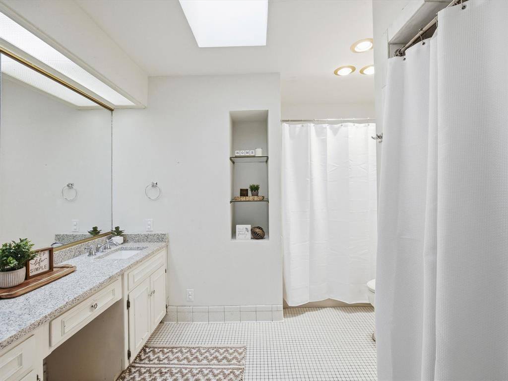 3514 Shady Valley Drive, Pantego, TX 76013