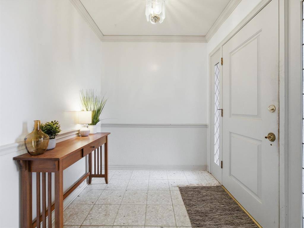 3514 Shady Valley Drive, Pantego, TX 76013