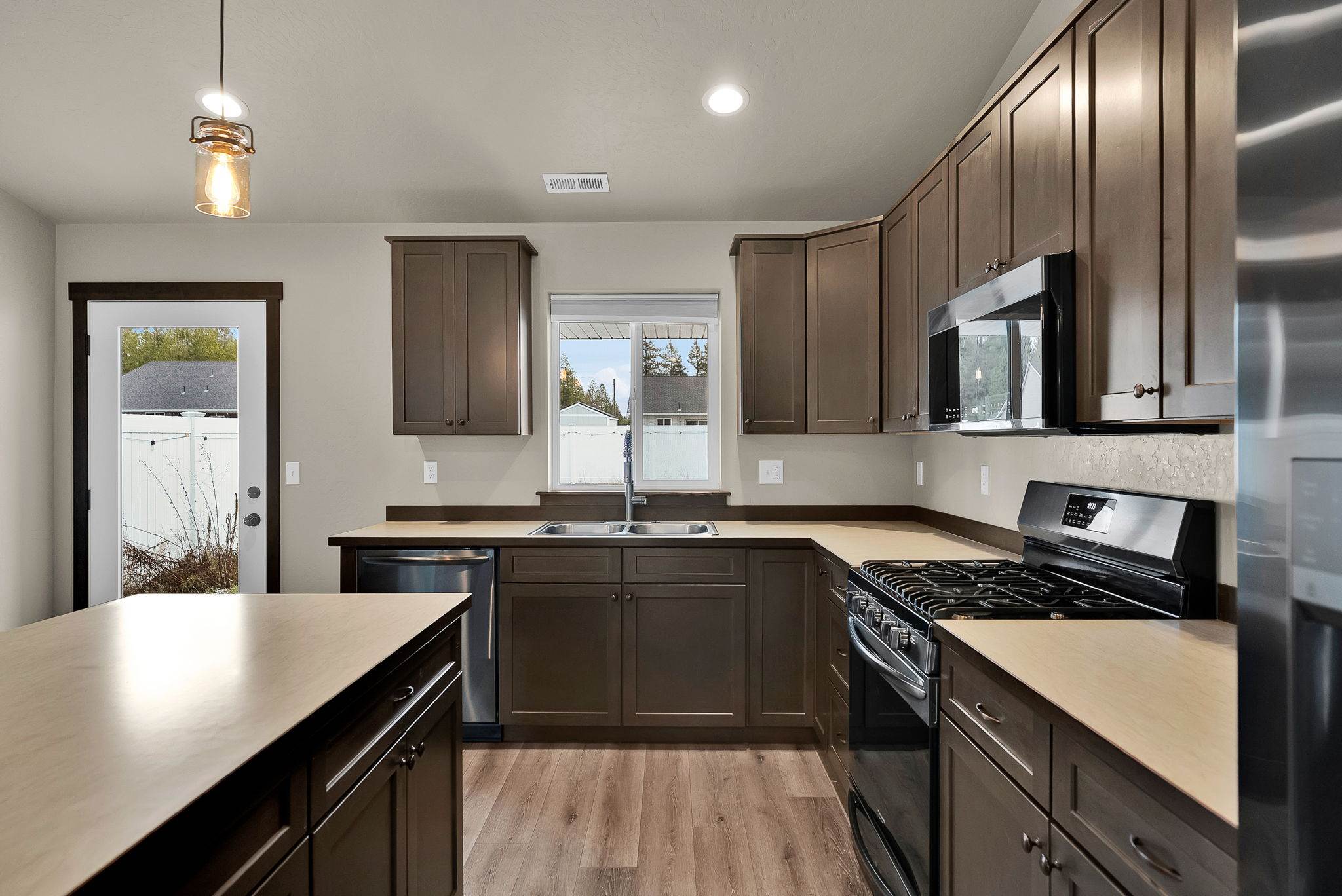 31782 N 8th Ave, Spirit Lake, ID 83869