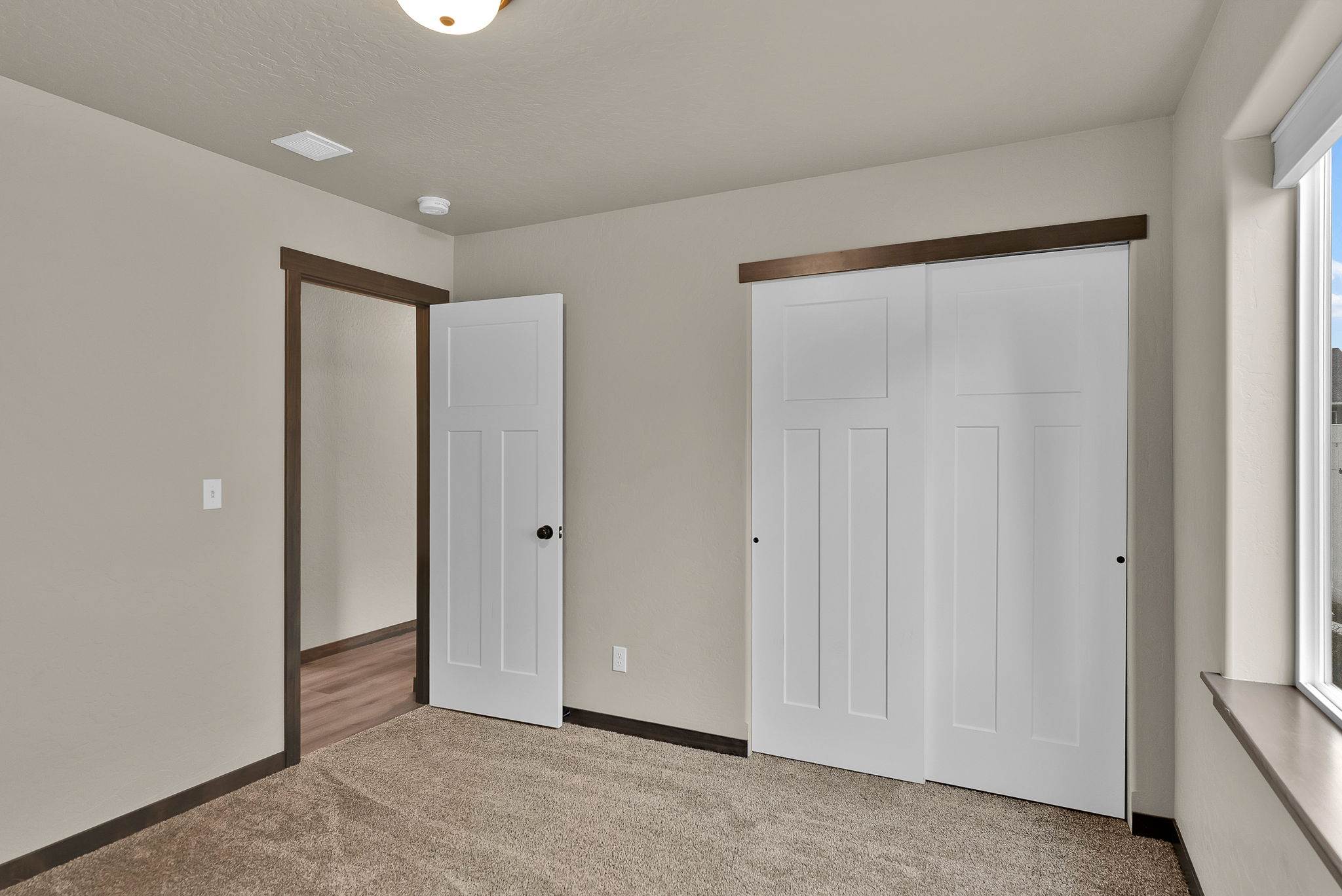 31782 N 8th Ave, Spirit Lake, ID 83869