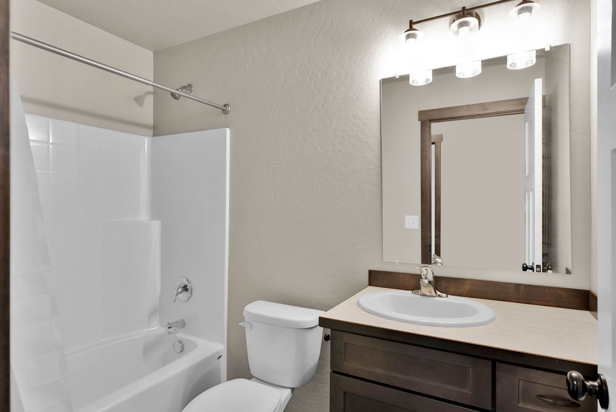 31782 N 8th Ave, Spirit Lake, ID 83869