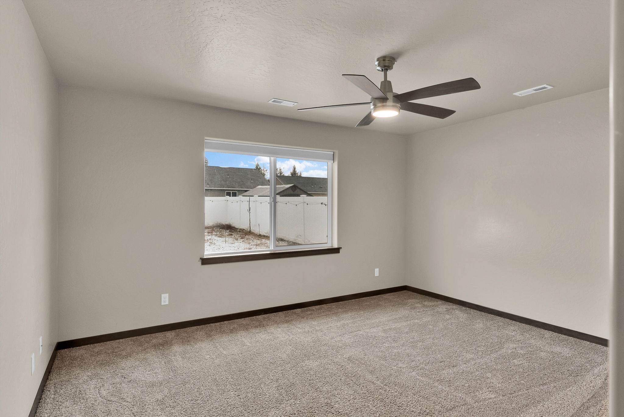 31782 N 8th Ave, Spirit Lake, ID 83869